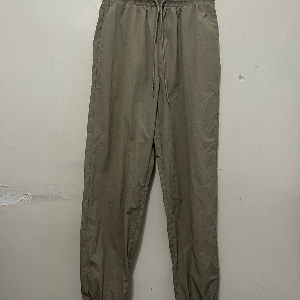 Stylerunner Women’s Nylon Joggers Size Medium Tan